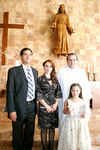 06112009 La pequeña Paola celebró su Comunión junto a sus padres Rodolfo y Gabriela.