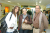 10112009 Berlín. Reynaldo Pinco fue despedido por su esposa Claudia y su hija Marian Pino Gutiérrez.