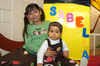 21112009 Ivana e Isabella Torres Guerrero cumpieron ocho y un año de edad, respectivamente.