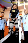 En el CRIT los robots son de verdad, así funciona el Lokomat que ayuda en la rehabilitación de los pacientes.
