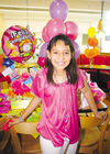 29112009 Angélica María Garza Saucedo cumplió diez años de edad y lo celebró con divertida fiesta.