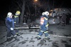 Imagen de la televisión rusa RTR que muestra a los equipos de emergencia trabajando en el exterior del local donde se produjo la explosión.