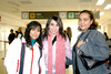 05122009 Querétaro. Gina Espinosa fue recibida por Maythe y Marina.