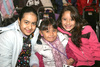 14122009 Natalia Aguilar, Daniela Handal y Andrea  Handal.