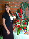 10122009 Muy feliz lució Aleida Valdés Alvarado en la despedida de soltera organizada en su honor.