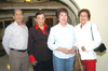28122009 Disfrutan. Eloy Sánchez, Covadonga Aguirre, Guillermina Pérez y Elva Díaz.