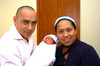05012010 El guapo y bien portadito Demian junto a sus padres Juan Manuel Lino Ramírez y Nuria Ramos de Lino.