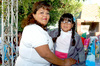 13012010 Sandra Orona festejó con divertida piñata a Ximena Guadalupe Orona Blanco en su cumpleaños.
