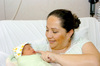 13012010 Bien despierto se ve Juan Aurelio, pesó al nacer 3.620 kilogramos.