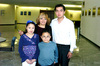 31012010 Roberto Carlos Cruz Ríos, Carla Ríos y Daniela Cruz. EL SIGLO DE TORREÓN/JESÚS GAIINDO