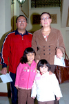 02022010 En familia. Ramón Castro y Yelile Dipp con sus hijos Yelile y Sebastián Castro.