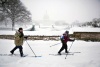 Washington se encuentra paralizada debido a la nieve, que hasta el momento ha acumulado 1.09 metros en esta capital, lo que la ubica como la tercera más abundante de su historia.
