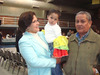22022010 Jorge Alejandro con sus abuelos.