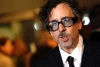 El 'actor fetiche' de tim burton, Johnny Depp en la alfombra verde del estreno mundial de 'Alice in Wonderland'.