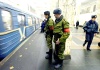 Dos mujeres suicidas activaron el lunes cargas explosivas en sendas estaciones del metro de Moscú abarrotadas en el momento de más pasajeros, matando a 38 personas e hiriendo a 65.