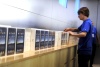 La tienda contrató personal adicional para dar abasto a los cientos de clientes que acudieron a la tienda para tener lo más nuevo de Apple.