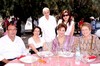 11042010 Ramón Hernández, Ana María, Pbro. Antonio, Martha, Malú, Ana, Isabel y Jesús Ochoa, en reciente acontecimeinto social.