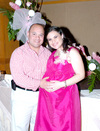 16042010 Marco Antonio Morán Pérez, asistió a la recepción que le ofrecieron a su esposa Ana Lucía Villarreal porque en el mes de mayo dará a luz a sus gemelitos.