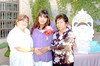 20042010 ¡Será niño! Cony Ibáñez de López  junto a las organizadoras de su fiesta de canastilla, Carmen Irene Martínez de Ibáñez y Ángela Villela Castro.