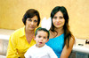 09052010 Isabel, su hija Isabel y su nieto Luis Miguel.