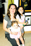 Claudia, Sofía y Deby Medrano.
