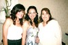 15052010 Jeanette junto a su hermana: Susana Flores Luévanos y su mamá Susana Luévanos Rosales.