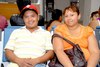 18052010 Cancún. En plan de trabajo viajaron Ivonne Valenzuela y Cuauhtémoc Rangel con los pequeños Fernando y Helen.