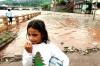 Cifras oficiales preliminares en ese país señalaron que 2 mil 256 personas fueron evacuadas, 2 mil quedaron damnificadas, 2 mil 295 están en albergues habilitados en centros escolares y hay 505 casas dañadas.