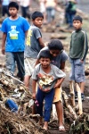 'En total tenemos 82 fallecidos (en Guatemala) por las lluvias más una persona que murió a causa de la erupción el jueves'.