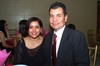 31052010 Alberto Montoya en compañía de su esposa Antonia de la Cruz, pasaron una grata velada.