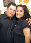 30052010 Cristy Llanas festejando su cumpleaños junto a su esposo Alfonso Serna.- Sotomayor Fotografía.