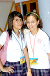 02062010 Stephanie Montelongo y Victoria González.
