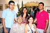 02062010 María Adriana Urence acompañada por su esposo Carlos Uribe y sus hijos Carlos, Adriana y Rafael.