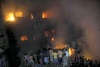 Un incendio devastador hizo arder varios edificios de apartamentos en la capital bengalí, causando la muerte de hasta 77 personas e hiriendo a decenas, informaron autoridades y medios locales.