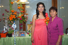 06062010 La festejada disfrutó de su convivio prenupcial junto a su hermana Nereida Lozoya Rivera y su cuñada Georgina Candelas Ramírez.