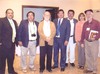 11062010 José Luis Estrada, Manuel Vázquez, José Sarukan, Osvaldo García, Cándido Márquez y Patricia Martínez en una conferencia en conocida Universidad de Gómez Palacio, Dgo.