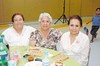 19062010 Estelita, Conchita y Rosy asisitieron a reciente bingo organizado a beneficio de una institución de ayuda.