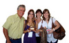 20062010 Ana Cristina Alarcón Albores acompañada por sus padres Ing. Carlos G. Alarcón V. y Leonor Albores de Alarcón y por su hermana Ana Karla Alarcón Albores en reciente entrega de premio al periodismo.