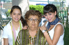 25062010 Paty con su futura suegra Kenny de Morales; Rebeca Batarse y Carolina Mijares.