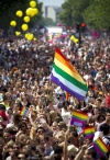 Algunos miembros maduros asistieron la 32 Marcha del Orgullo LGBTTTTI.