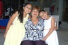 06072010 Cancún. Marily Frausto, Marily Talamantes y Vanessa Talamantes, fueron recibidas por Manuel Frausto.