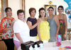 08072010 Brenda Viesca en su fiesta de regalos para bebé en compañía de Martha Palomares y Martha Viesca.