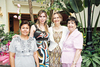 11072010 Griselda García Gallegos acompañada por las organizadoras de su fiesta de canastilla: su mamá Rosa Elena Gallegos, su abuelita Victoria Becerra y su suegra Elva de Castro.