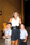 Ricardo y Ana Isabel con los pequeños Ricky y Ana Sofía.