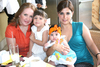 Brenda Noyola, Carolina González, la bebé Camila y Melissa Chaúl.