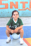 24072010 Valeria García Rodríguez, a sus seis años de edad ya destaca en el voleibol.