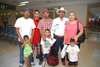 26072010 Chicago. Carlos Salas fue recibido por sus hijos, hermanos y esposa.