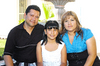 27072010 Ana Victoria, Gloria, Lorena, Margarita y Ailid, en reciente festejo familiar.