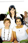 01082010 María Eugenia, Ivonne y Ana Laura.