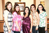 08082010 Norma de Caracheo, Lilian de Muñoz, Patty de Sotomayor y Karina de Ochoa organizaron un hermoso baby shower en honor de Lupita Castillo Alvarado por el próximo nacimiento de su niña.